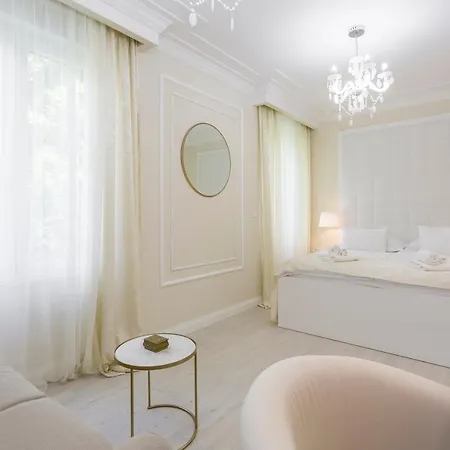 Boutique Bacvice ホテル 4*